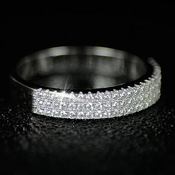 New 0.80CT enternity band round cut diamond 💎 - Picture 4 of 5